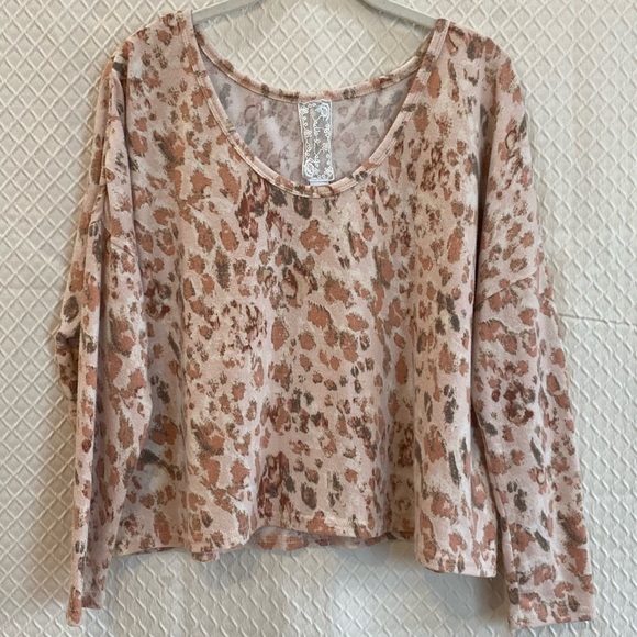 Sadie and Sage Long sleeve loose fitting/sweater. Lightweight. Pink/tan/brown. S - Picture 3 of 12